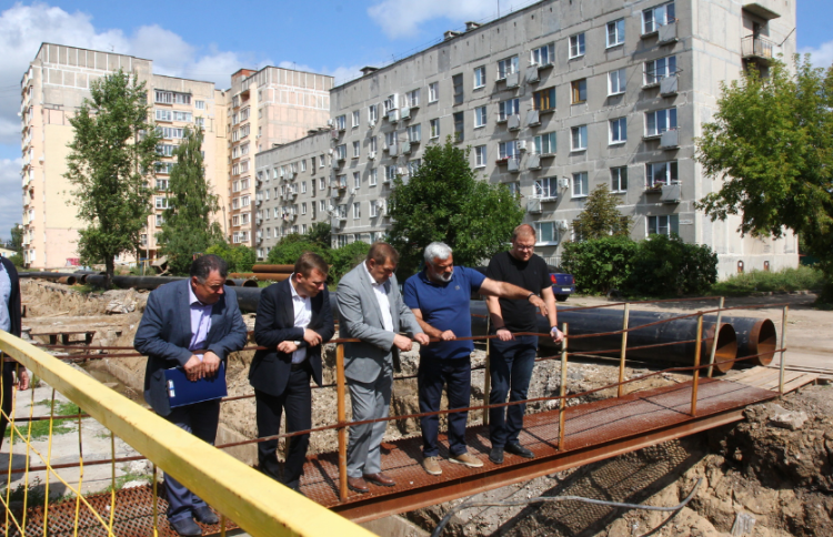 Мэр Рязани Артемов проверил ход ремонтных работ на теплосетях