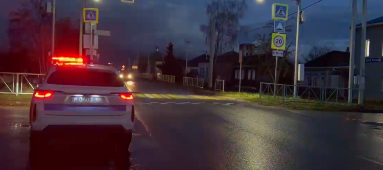 В Спасском районе полиция при помощи громкоговорителей призывает горожан соблюдать ПДД