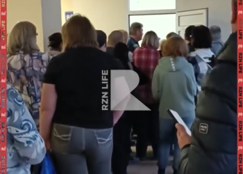 Рязанка пожаловалась на длинную очередь в кабинет забора крови в поликлинике №4