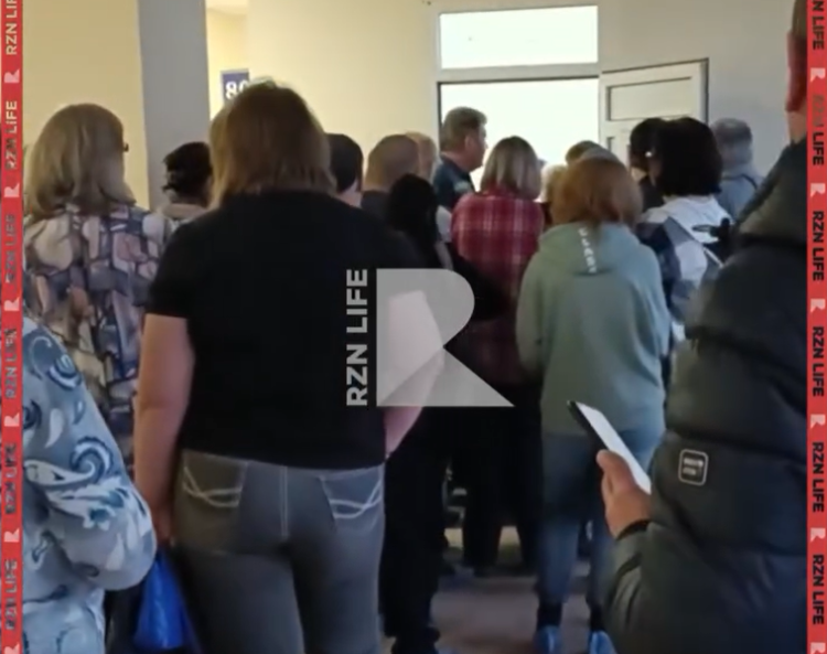 Рязанка пожаловалась на длинную очередь в кабинет забора крови в поликлинике №4