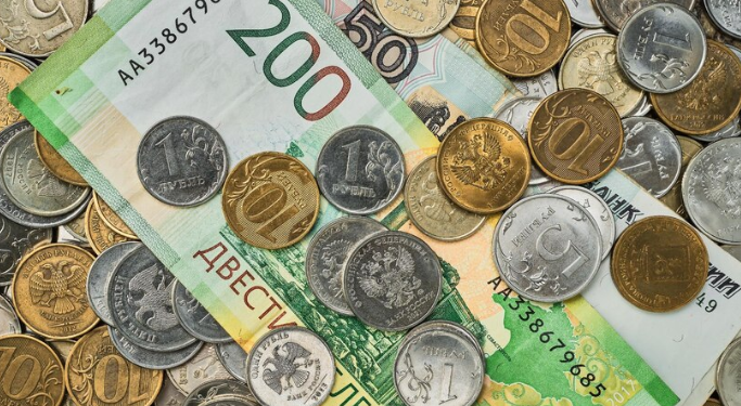 Юрист Иванова: выплачивать или нет 13-ю зарплату решает работодатель Юрист Иванова: выплачивать или нет 13-ю зарплату решает работодатель