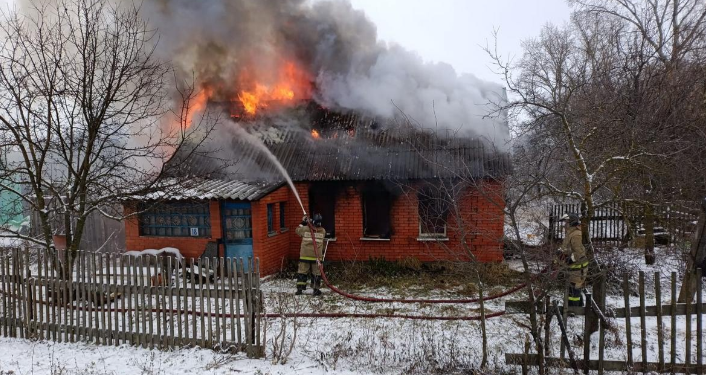 В Старожиловском районе горел кирпичный жилой дом В Старожиловском районе горел кирпичный жилой дом