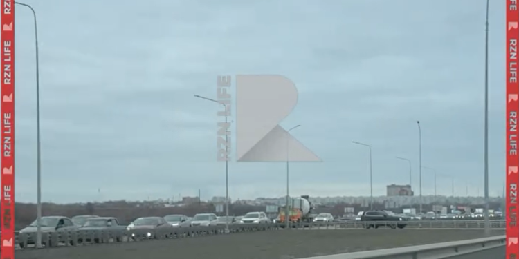 На Северной окружной засняли огромную пробку 3 февраля