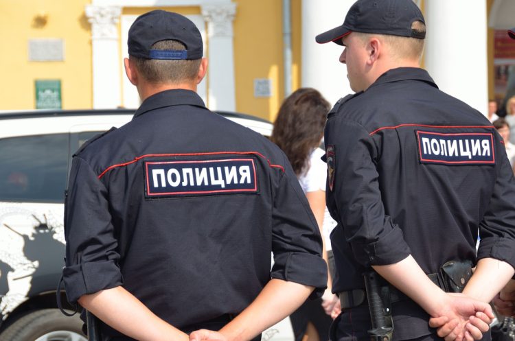 59-летняя рязанка незаконно прописала в своем квартире трех мигрантов