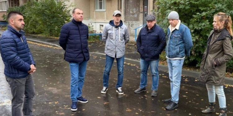 На улице Кирпичный завод прошла приемка работ по благоустройству придомовой территории На улице Кирпичный завод прошла приемка работ по благоустройству придомовой территории