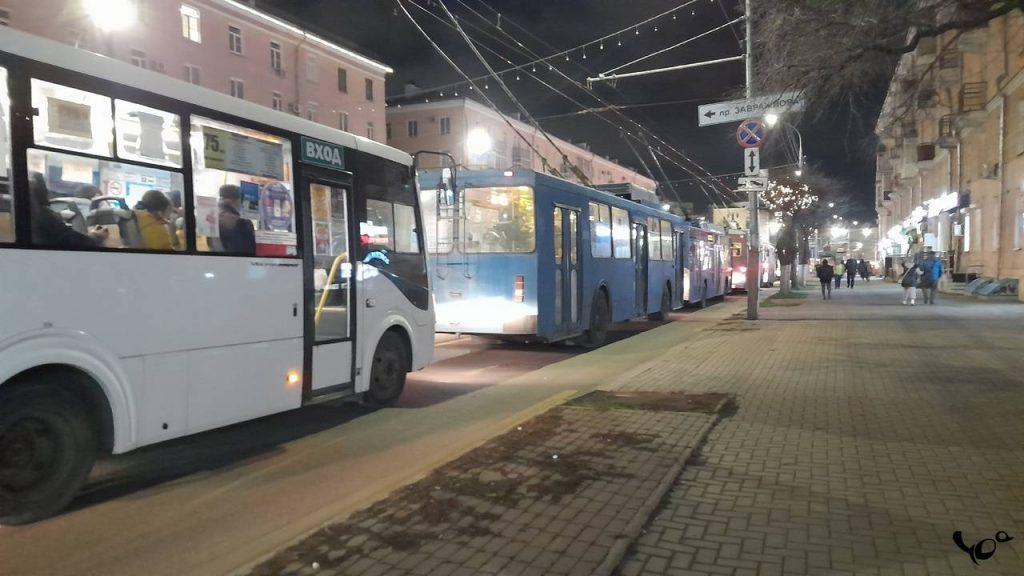 Вечером 9 ноября на Первомайском проспекте образовалась огромная пробка