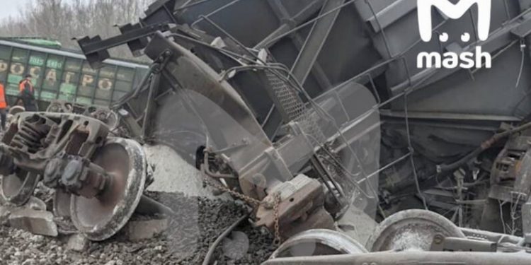 В Рязанском регионе ищут двух человек, подозреваемых в диверсии на железной дороге В Рязанском регионе ищут двух человек, подозреваемых в диверсии на железной дороге