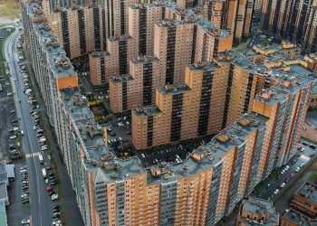 Россиянам, владеющим несколькими квартирами, поднимут налог