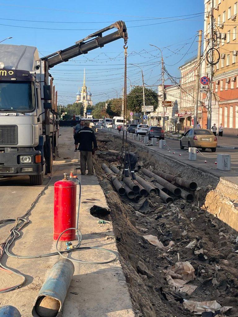 На Первомайском проспекте завершается монтаж нижних железобетонных блоков