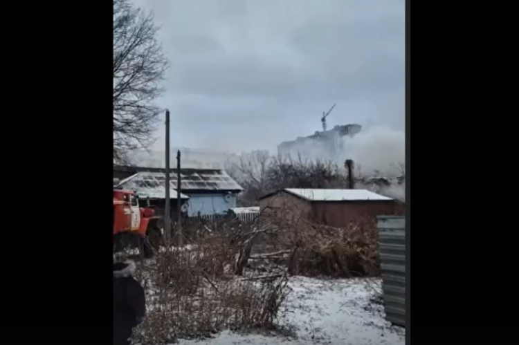 В рязанском Кальном загорелся частный дом