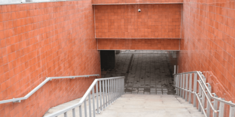 Рязанцы остались недовольны ремонтом пешеходного перехода у ТД «Барс на Московском»