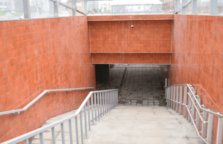 Рязанцы остались недовольны ремонтом пешеходного перехода у ТД "Барс на Московском"