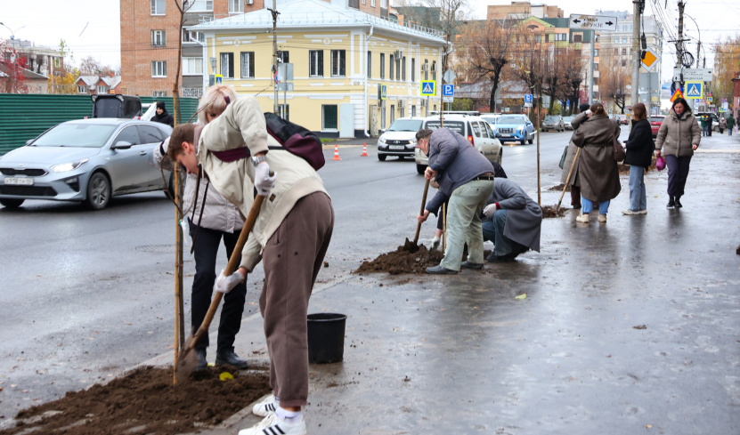 Губернатор Малков проконтролировал ход работ по озеленению Рязани