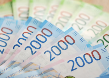 Юрист Иванова: работодатель может снизить сотруднику зарплату за счет сокращения надбавок Юрист Иванова: работодатель может снизить сотруднику зарплату за счет сокращения надбавок