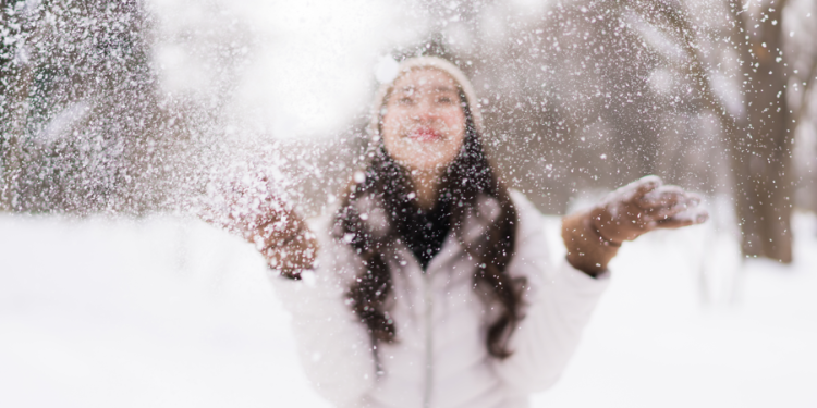 Тишковец рассказал, стоит ли россиянам ждать снег и мороз на Новый год