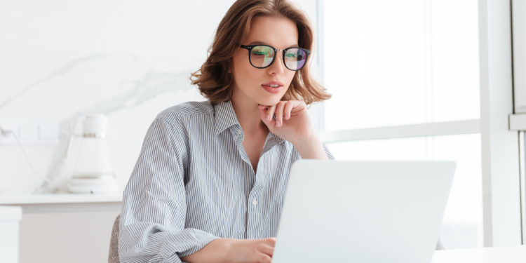 Эксперимент с самозанятостью в России продлится до 2028 года Эксперимент с самозанятостью в России продлится до 2028 года