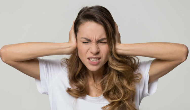 Жителей рязанского Новомичуринска испугал громкий хлопок в небе