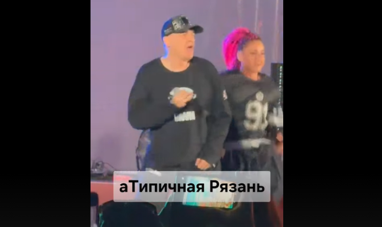 В Рязанском районе выступила группа "Кар-Мэн"