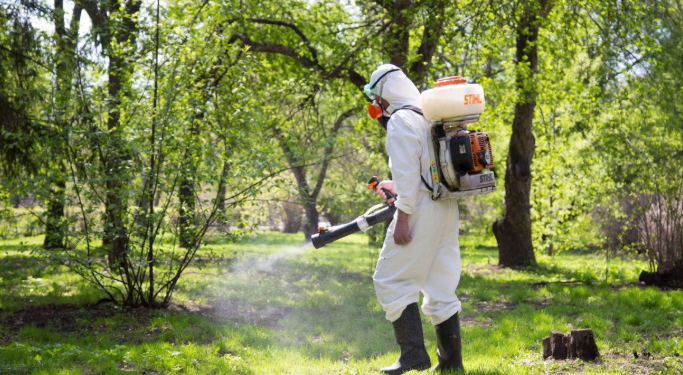 С рязанцами поделились списком территорий, которые 22 апреля обработают от клещей