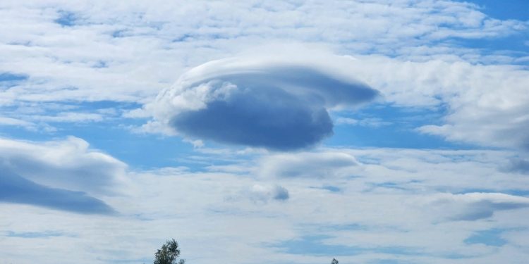 Над Рязанской областью запечатлели лентикулярное облако