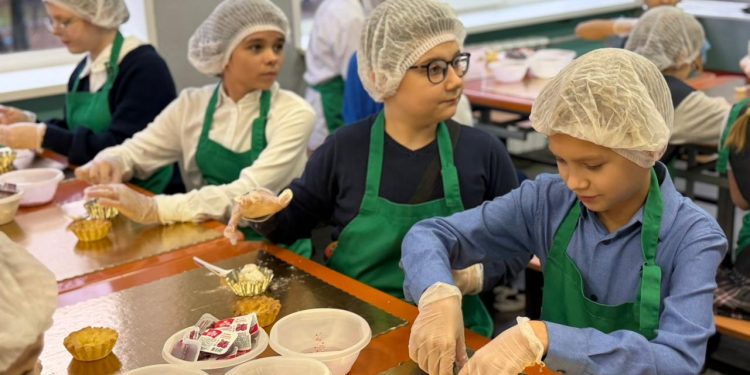 Сотрудники ОА «Детское питание» провели мастер-класс для рязанских школьников