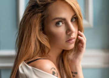 Певица MakSim посетила монастырь в Рязанской области Певица MakSim посетила монастырь в Рязанской области
