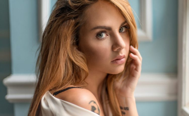 Певица MakSim посетила монастырь в Рязанской области