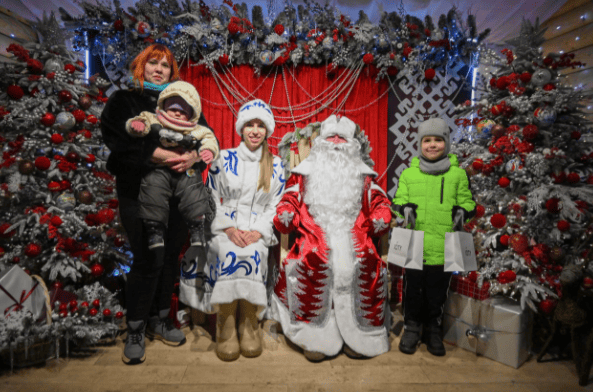 В рязанском Лесопарке заработала Резиденция Деда Мороза