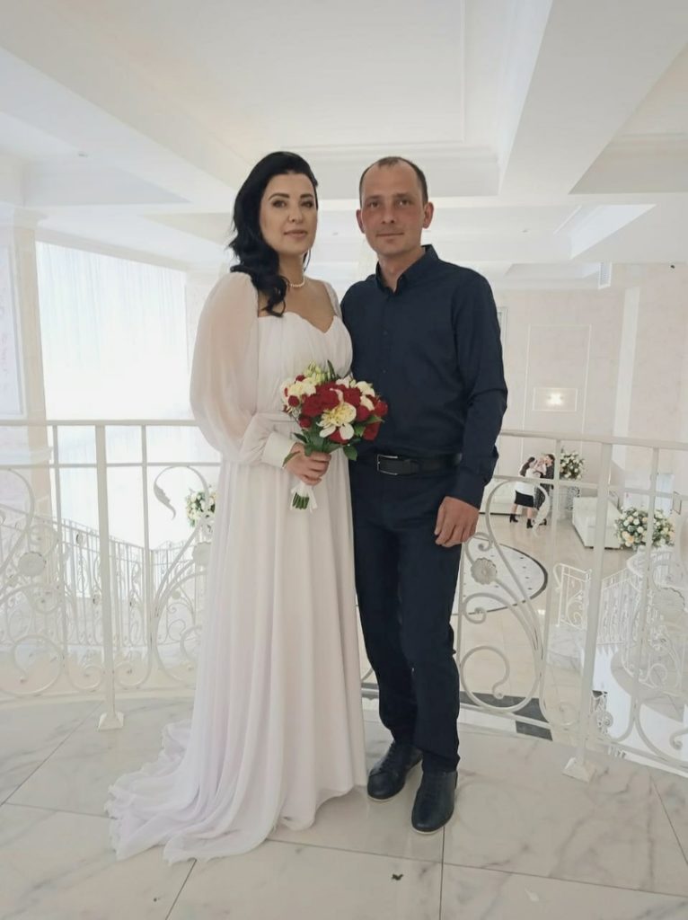 Рязанский ЗАГС опубликовал снимки пар, заключивших союз в последнюю пятницу апреля