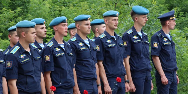 В рязанском Гвардейском парке прошел День ветеранов боевых действий