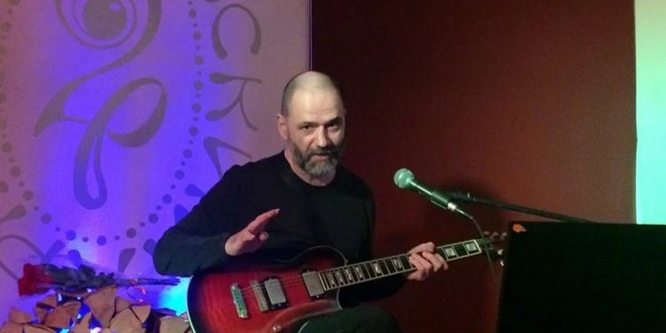 В возрасте 63 лет умер сооснователь рок-группы "Алиса" Андрей Шаталин В возрасте 63 лет умер сооснователь рок-группы «Алиса» Андрей Шаталин