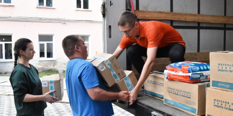 Из Рязани в Курскую область направили более 20 тонн гуманитарной помощи Из Рязани в Курскую область направили более 20 тонн гуманитарной помощи