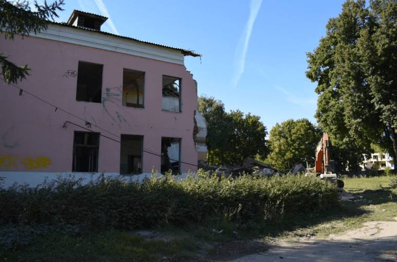 Мэр Рязани Артемов посетил Мервино, где будет строиться новая школа №28 на 1100 мест