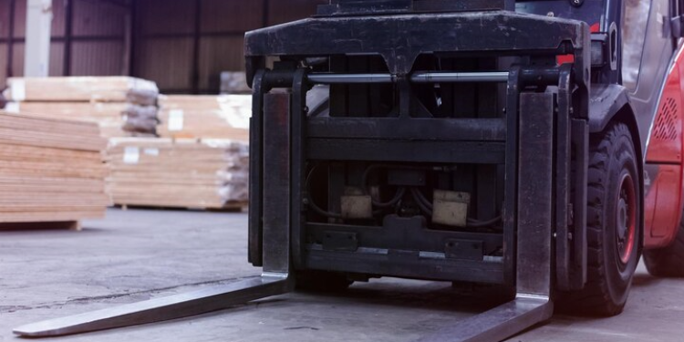 В Пронском районе подрядчик нарушил срок поставки экскаватора-погрузчика