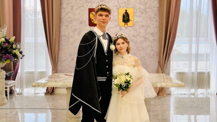 Рязанские молодожены заключили брак в стиле фэнтези