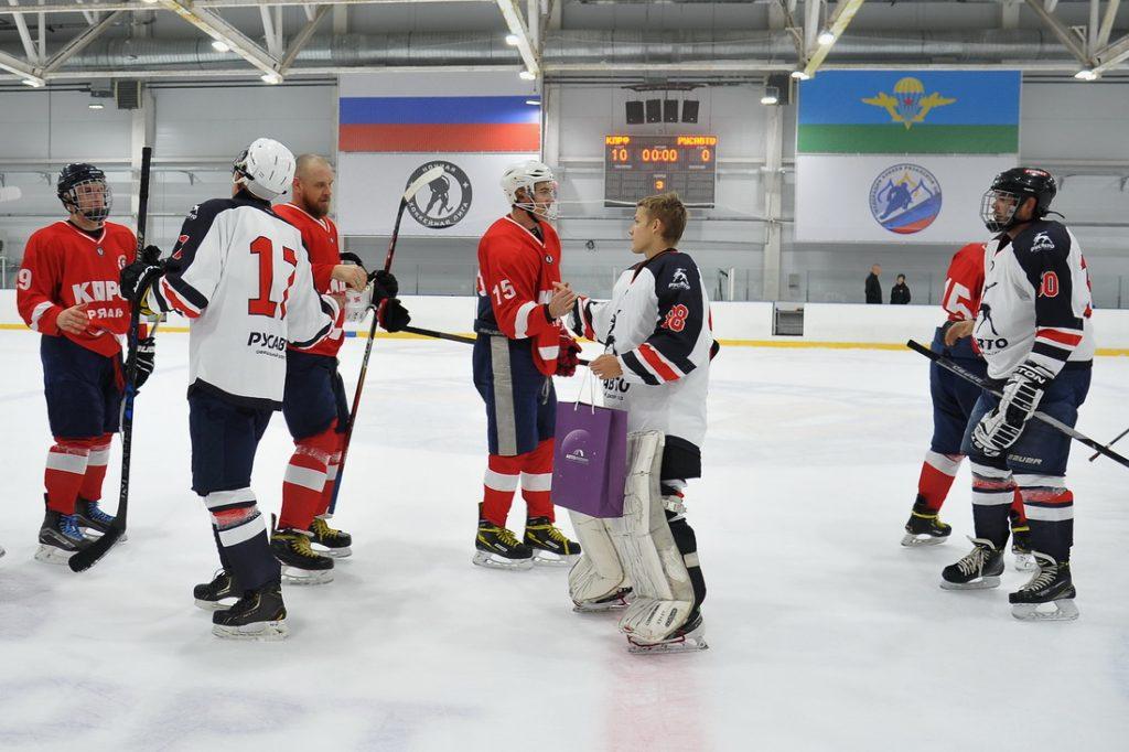 В Рязани хоккейная команда «КПРФ» одержала победу, разгромив соперника