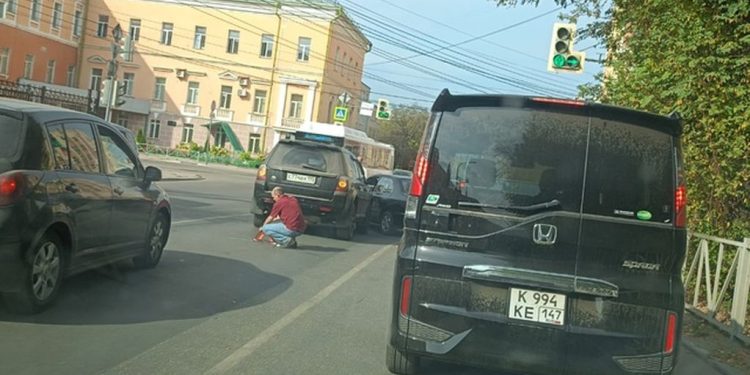 13 сентября на улице Каширина собралась огромная пробка