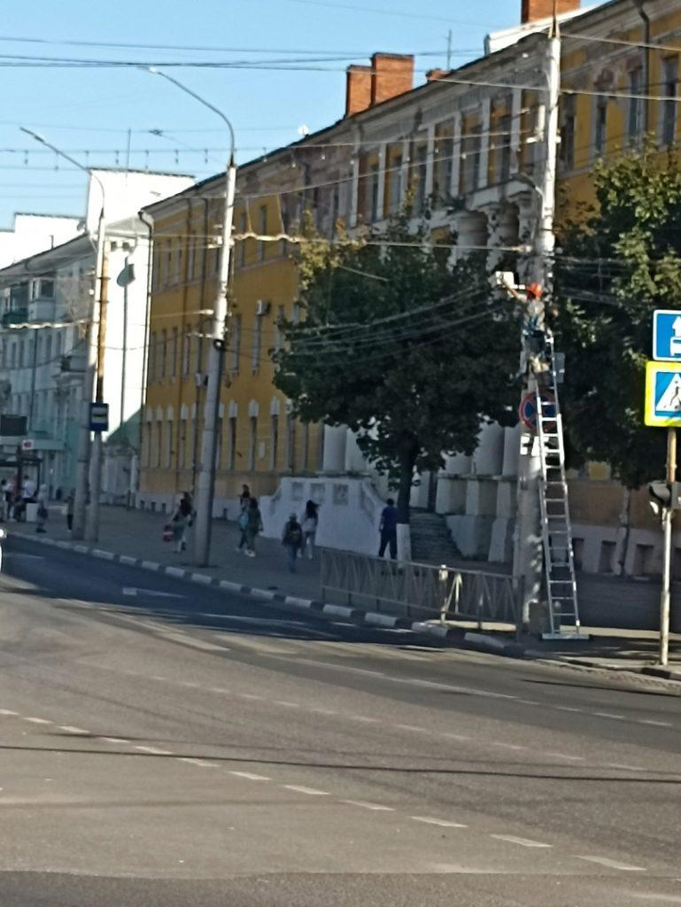 Рязанских водителей предупредили об установке камеры видеонаблюдения на остановке "Дом художника"
