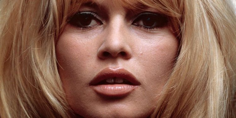 Умерла легенда мирового кино Брижит Бардо