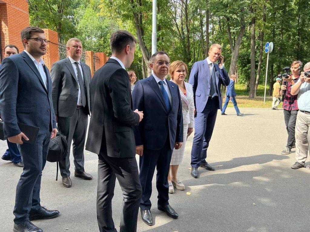 Министр Минстроя РФ Файзуллин посетил в Рязани Лесопарк, ЦПКиО и Торговый городок
