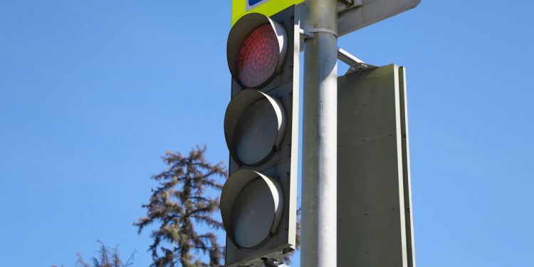 В Рязани на перекрестке улиц Тимакова и Большой изменили режим работы светофора