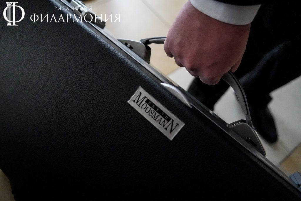 В рязанскую филармонию доставили новые музыкальные инструменты