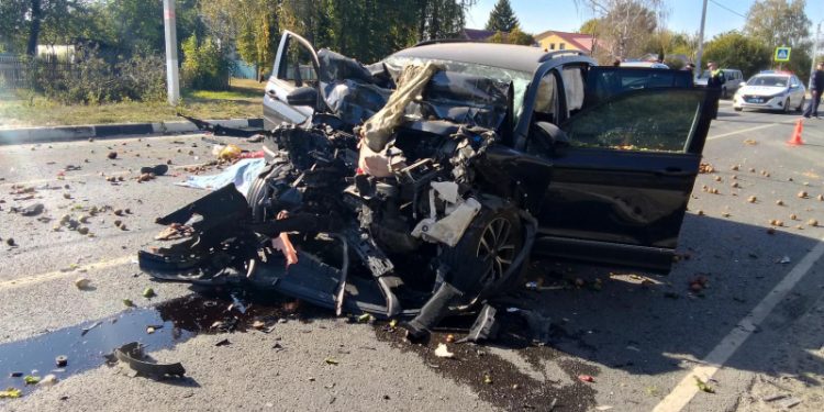 В Сети появились снимки с места смертельного ДТП в Старожиловском районе