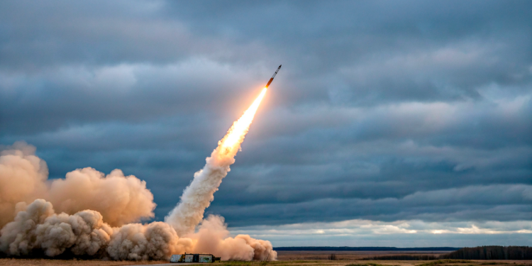 Удар возмездия: ВС РФ применили "Орешник" Удар возмездия: ВС РФ применили «Орешник»