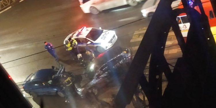 В ДТП на улице Дзержинского пострадали 4 человека, в том числе трое детей