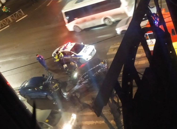 В ДТП на улице Дзержинского пострадали 4 человека, в том числе трое детей