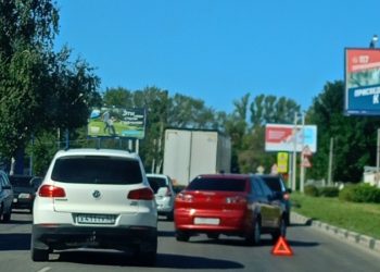 В Рязани около НИТИ столкнулись машины В Рязани около НИТИ столкнулись машины