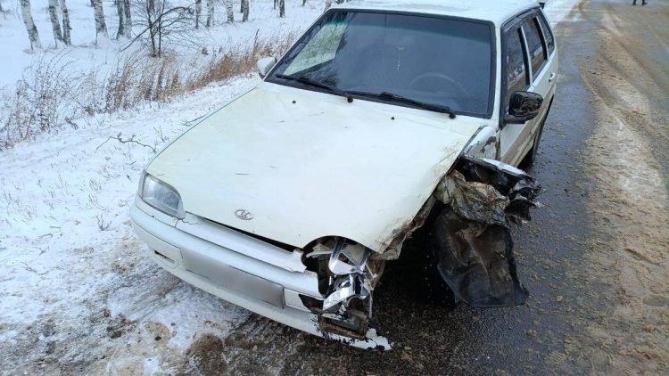 В Сараевском районе столкнулись две легковушки