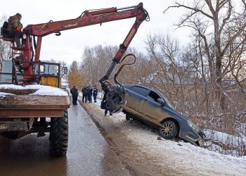 В рязанском Чучкове опрокинулась легковушка