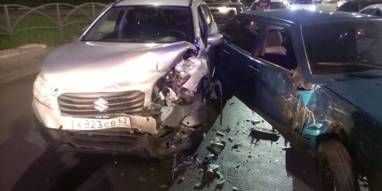 После массового ДТП на Московском шоссе в Рязани госпитализировали девушку